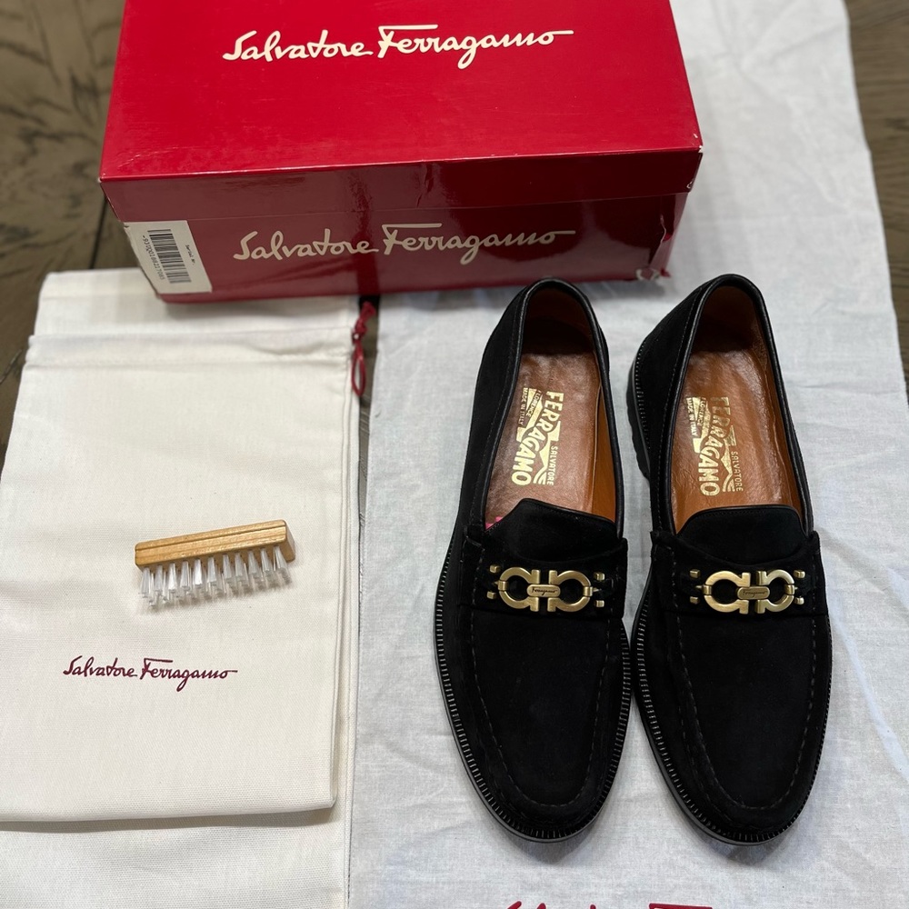 Salvatore ferragamo preowned